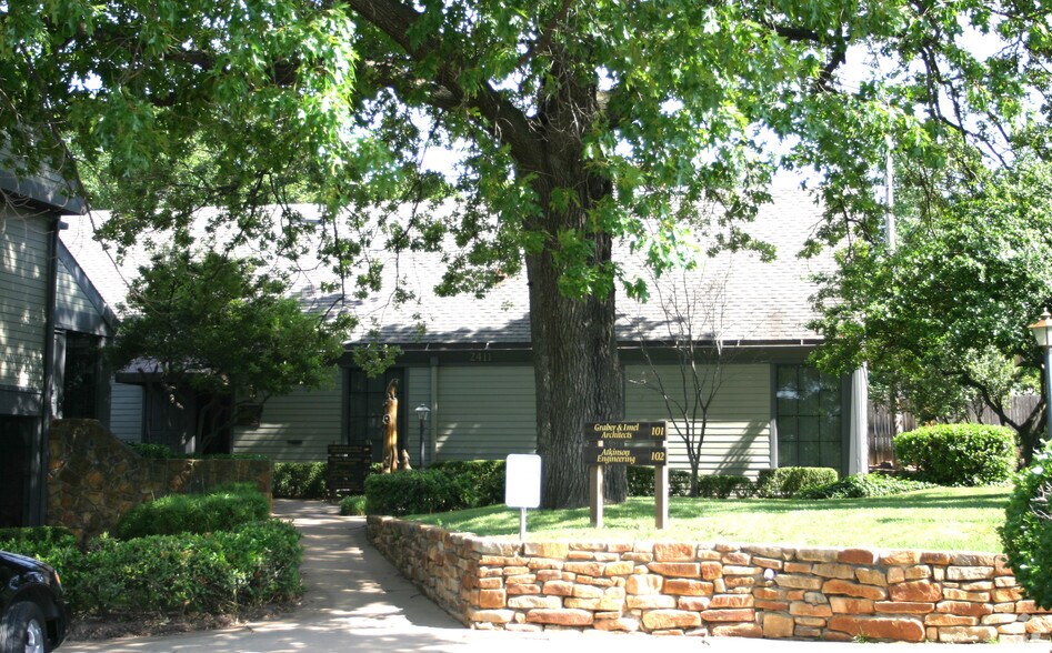 More Photos Of E Skelly Dr & S Lewis, Tulsa Office For Lease
