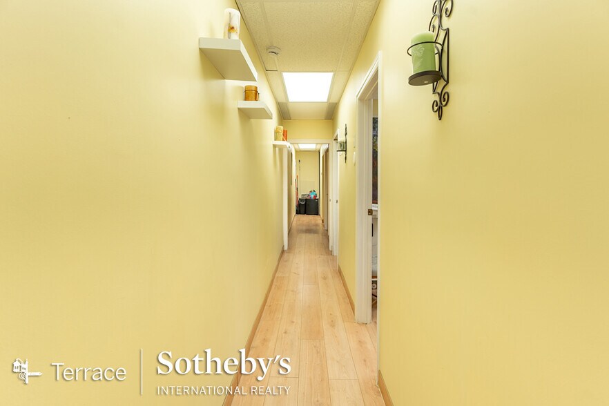 More Photos Of 11247 Queens Blvd, Forest Hills Storefront For Sale