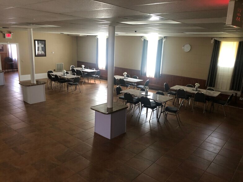 More Photos Of 495 Perry St, Lawrenceville Religious Facility For Lease