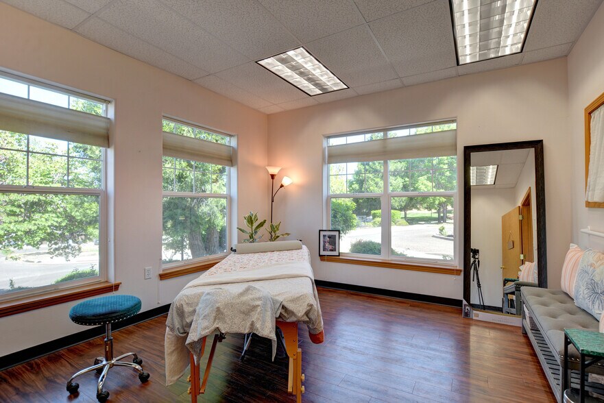 More Photos Of 905 Skylark Pl, Ashland Medical For Sale