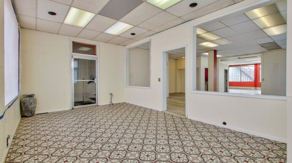 More Photos Of 110 W 2nd St N, Ladysmith General Retail For Sale