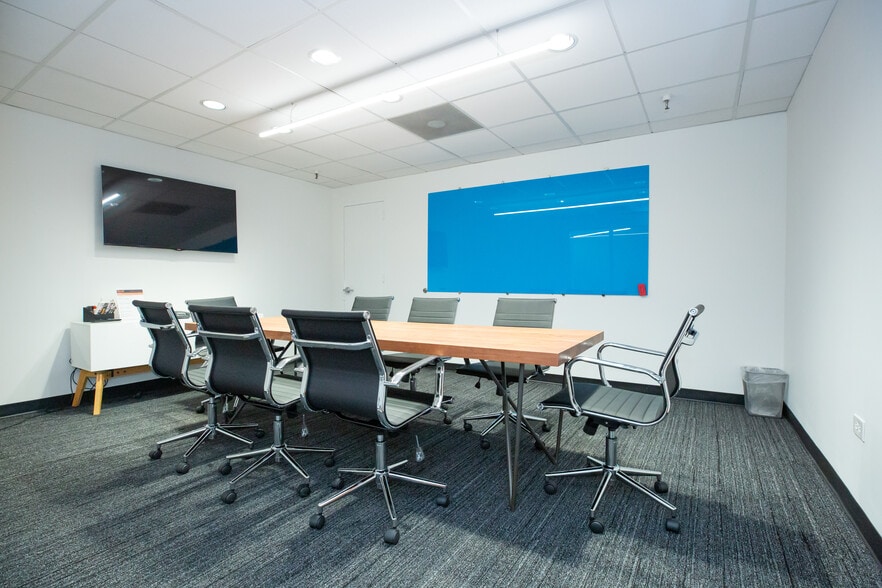 More Photos Of 318 W Adams St, Chicago Office For Lease