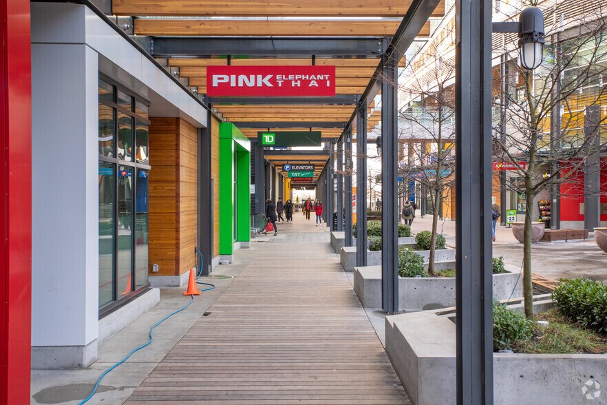 More Photos Of 450 SW Marine Dr, Vancouver Office For Lease