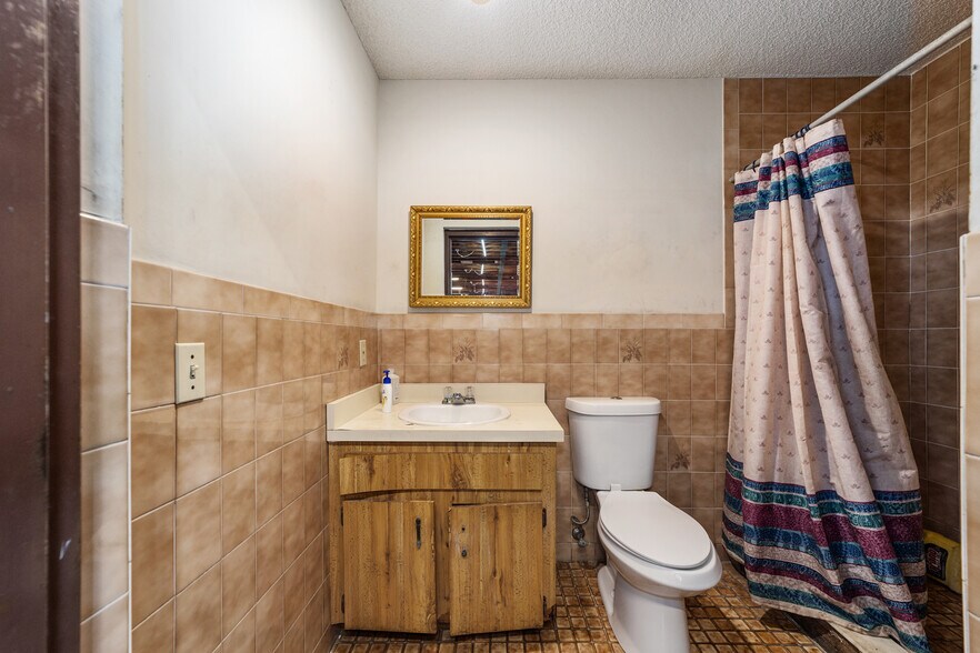 More Photos Of 3721 NE 44th St, Ocala Industrial For Sale