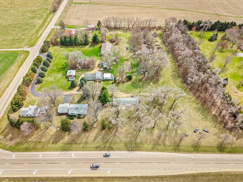 More Photos Of 2280 S Rock City Rd, Ridott Multifamily For Sale