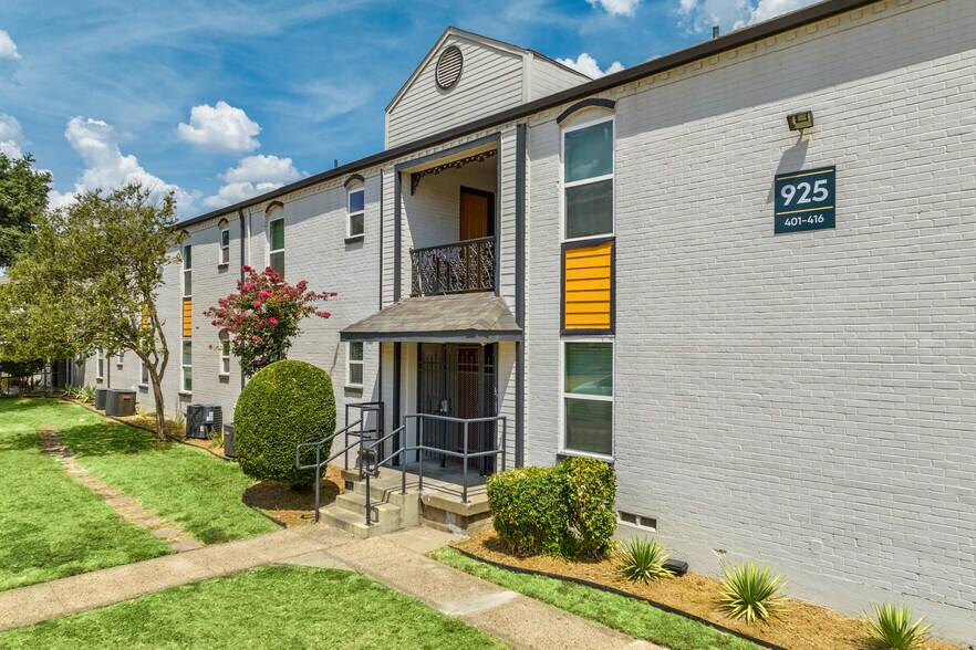 More Photos Of 915 S Waterview Dr, Richardson Multifamily For Sale
