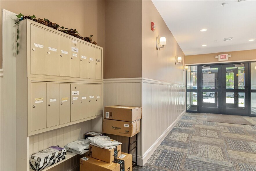 More Photos Of 260 A Washington Ave, Albany Apartments For Sale