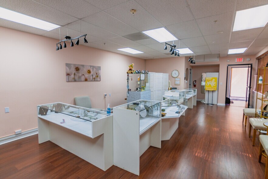 More Photos Of 1321 Post Ave, Torrance Loft Creative Space For Lease