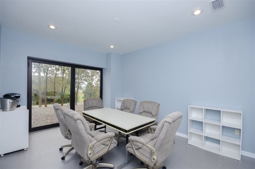 More Photos Of 183 Lower Ridge Rd, Conway Flex For Sale