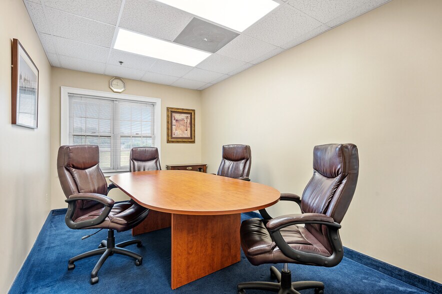 More Photos Of 176 East Main St, Westborough Medical For Sale