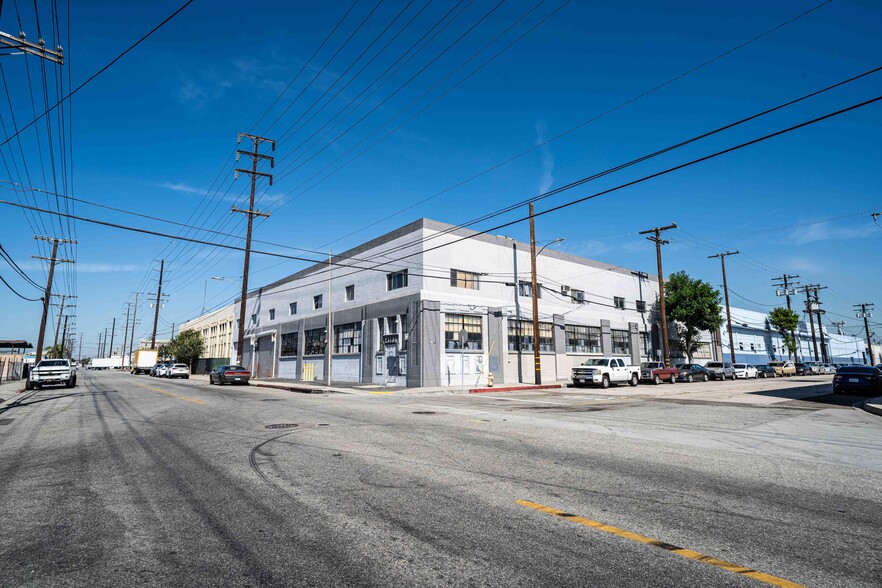 More Photos Of 4383 Fruitland Ave, Vernon Manufacturing For Sale
