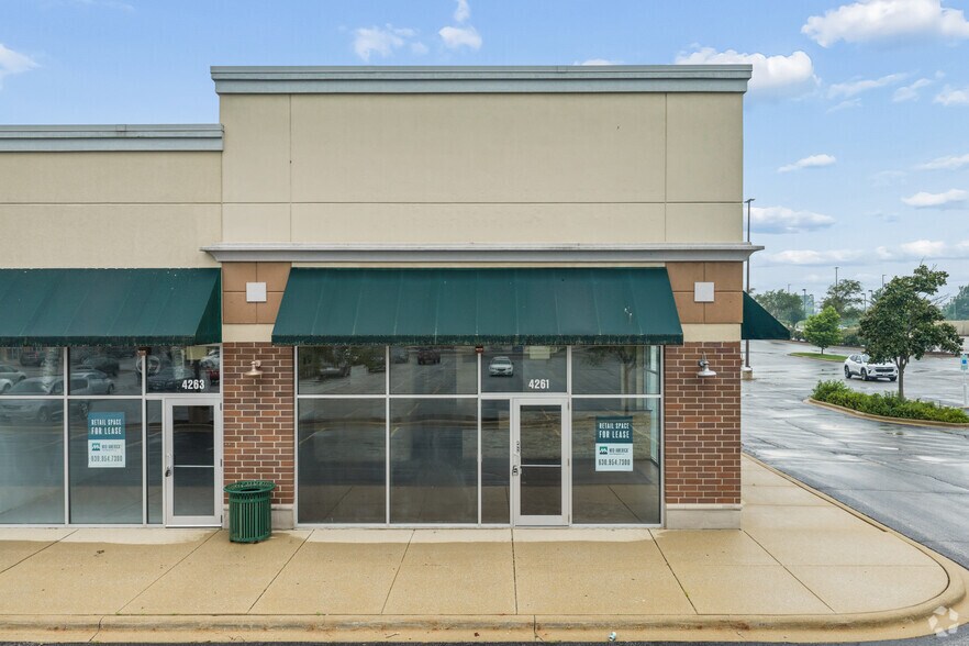 More Photos Of 4147-4275 167th St, Country Club Hills Unknown For Lease