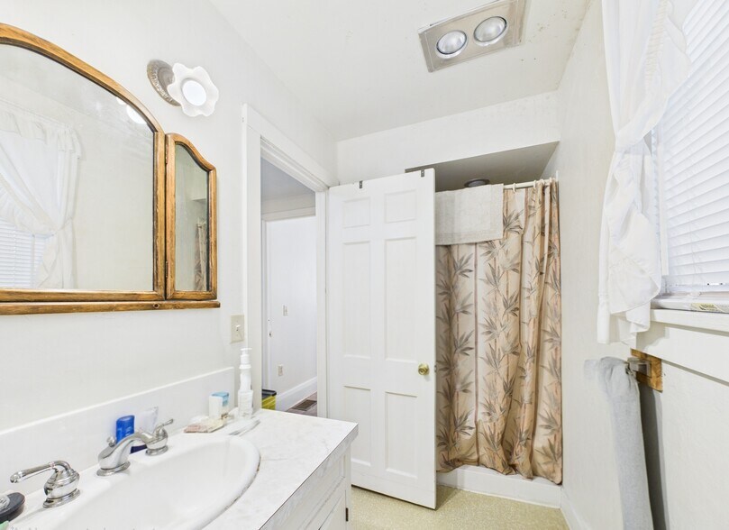 More Photos Of 6640 State Route 5 and 20, Bloomfield Manufacturing For Sale