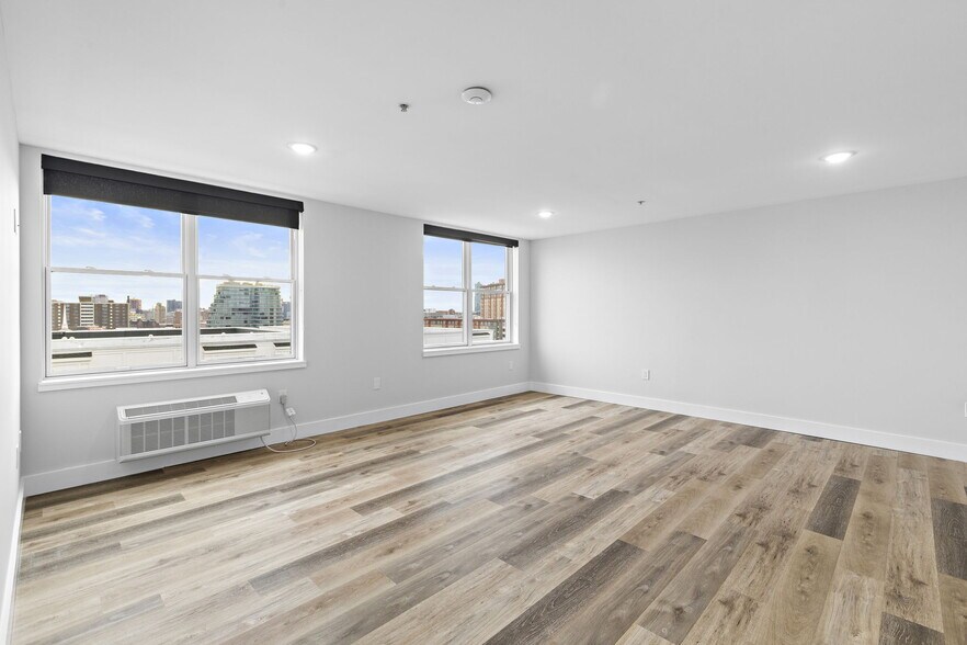 More Photos Of 50-56 Norfolk St, Newark Apartments For Lease