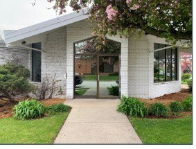 More Photos Of 305 W Silver Spring Dr, Glendale Office For Sale