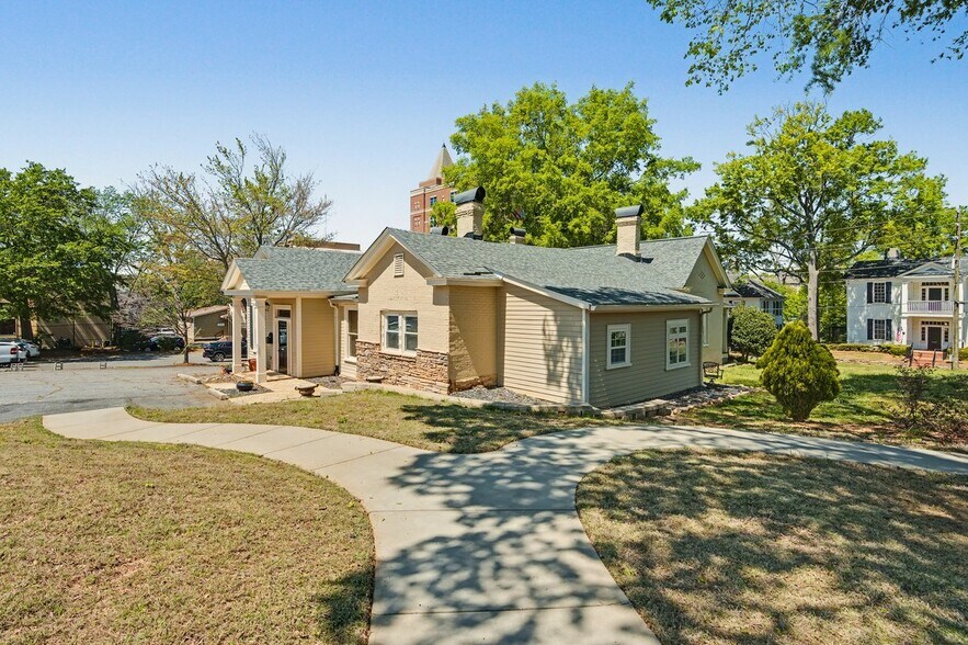 More Photos Of 236 Washington Ave, Marietta Office Residential For Sale