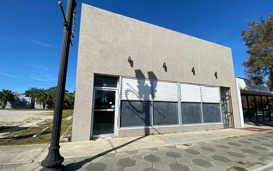 More Photos Of 1620-1636 N Main St, Jacksonville Storefront For Sale