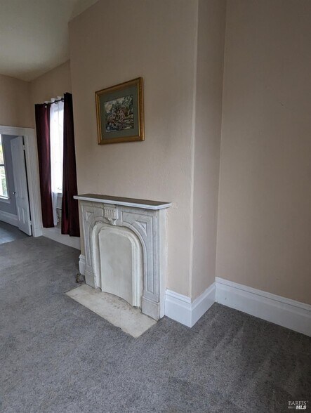 More Photos Of 1547 4th St, San Rafael Storefront Retail Residential For Sale