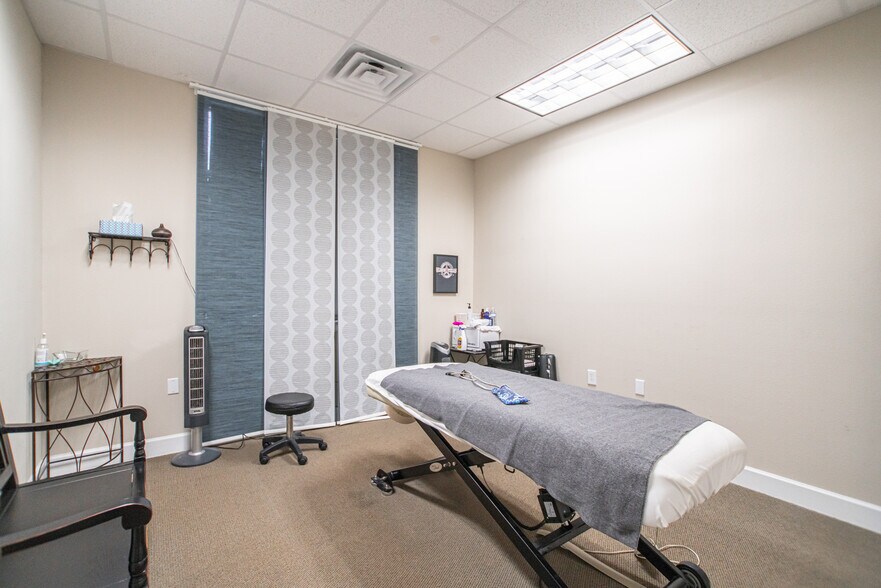 More Photos Of 2219 Sawdust Rd, The Woodlands Medical For Sale