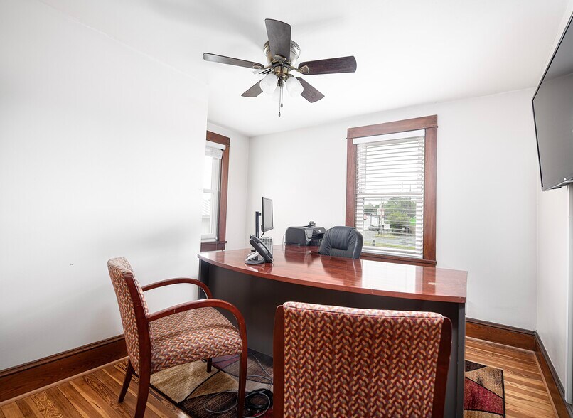 More Photos Of 538 S Philadelphia Blvd, Aberdeen Office For Lease