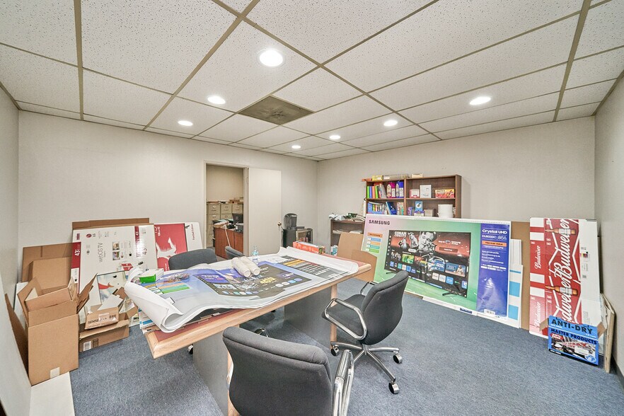 More Photos Of 5946 E Washington Blvd, Commerce Warehouse For Sale