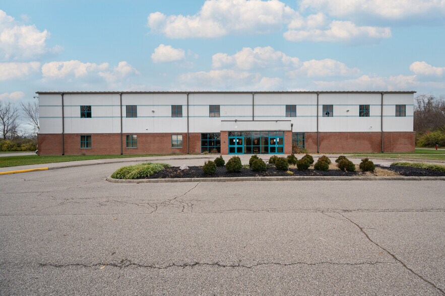 More Photos Of 690 Northland Blvd, Cincinnati Specialty For Sale