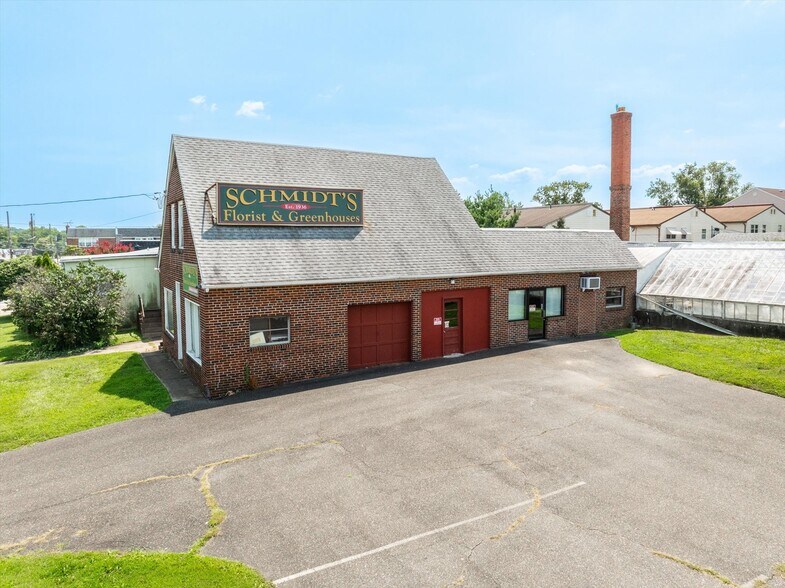 More Photos Of 700 Solly Ave, Philadelphia Garden Center For Sale