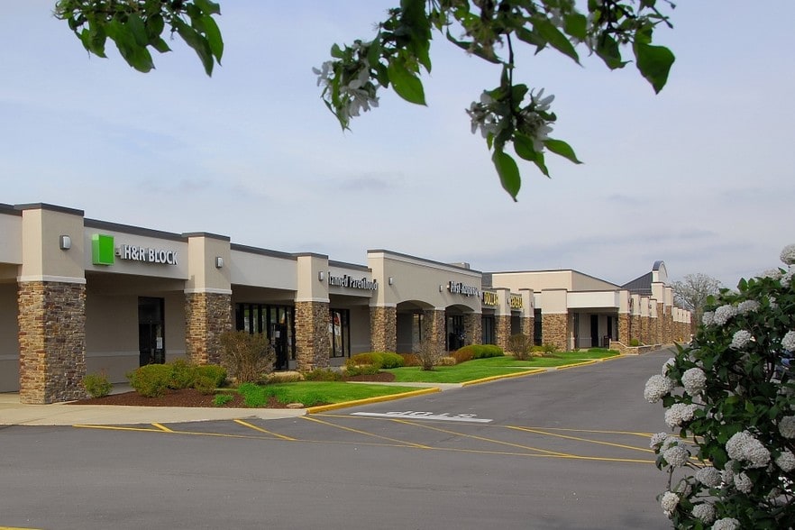 More Photos Of 3800 W Jefferson Blvd, Fort Wayne Unknown For Lease