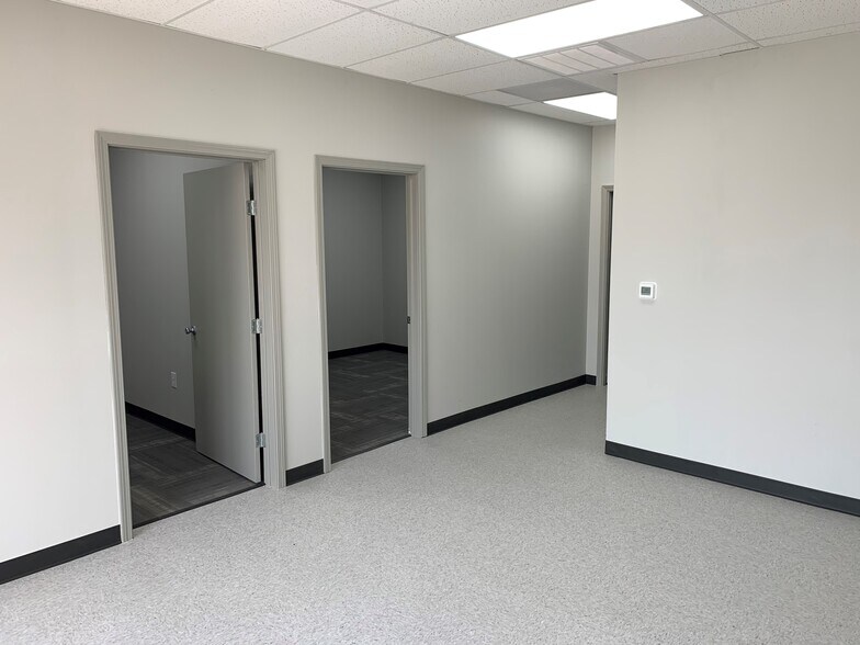 More Photos Of 7492-7522 Reindeer Trl, San Antonio Unknown For Lease
