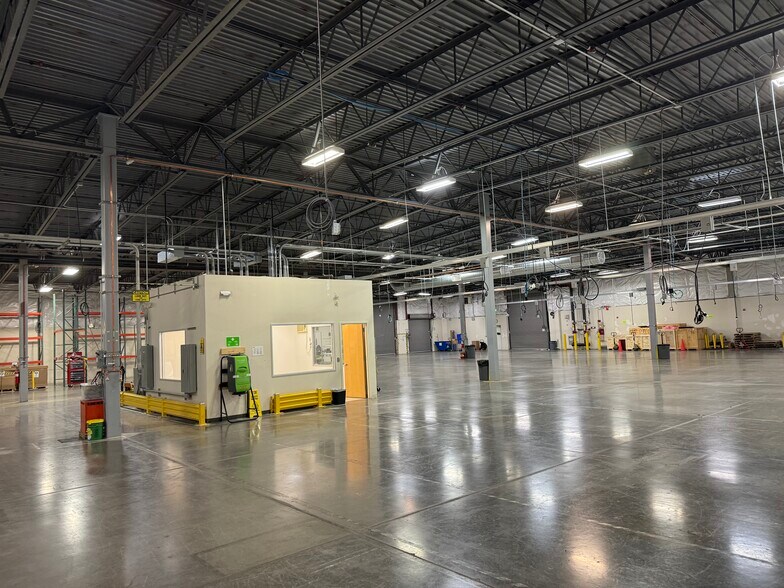 More Photos Of 39611 Eureka Dr, Newark Unknown For Lease