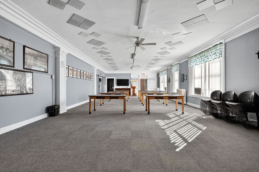 More Photos Of 1918 Mechanicsburg Rd, Springfield Rehabilitation Center For Sale