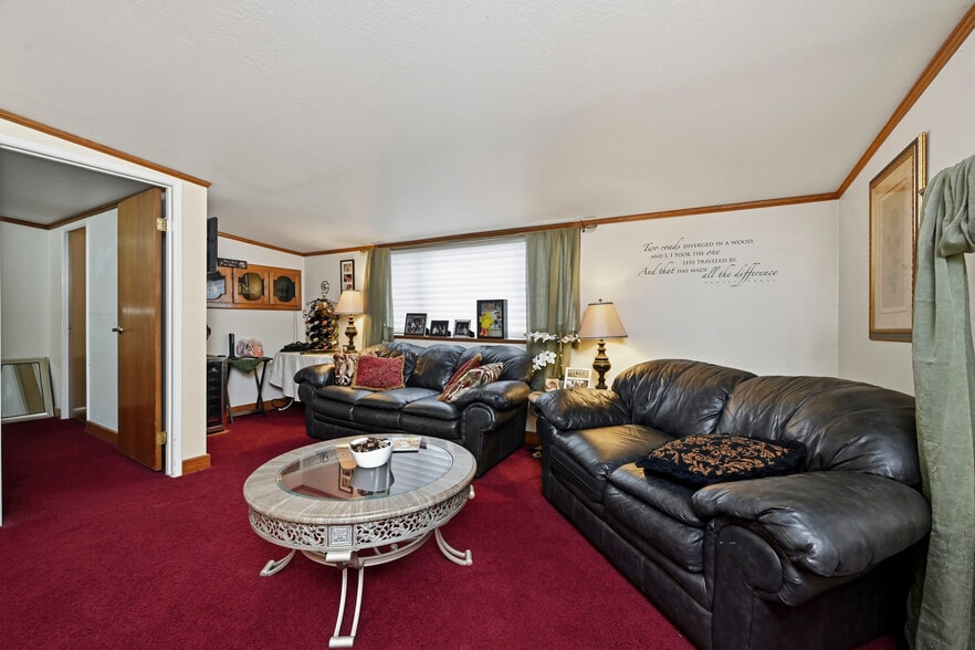 More Photos Of 3511 Redwood St, Clearlake Freestanding For Sale