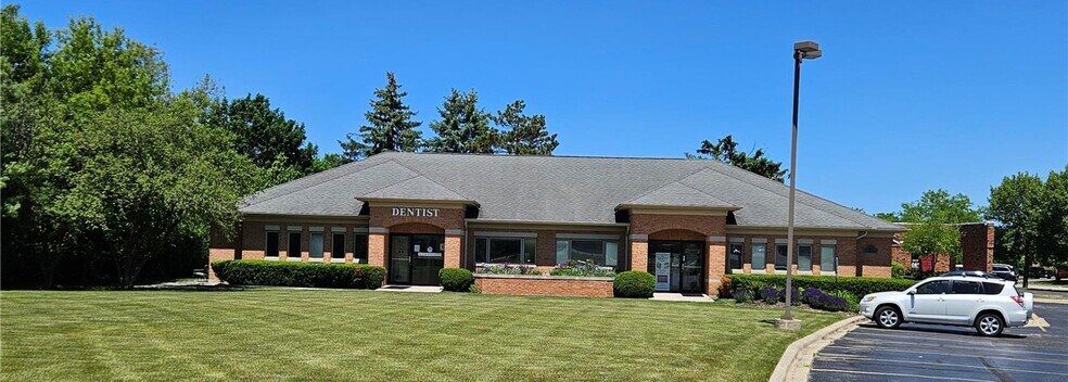Primary Photo Of 3930 Washington St, Gurnee Medical For Lease