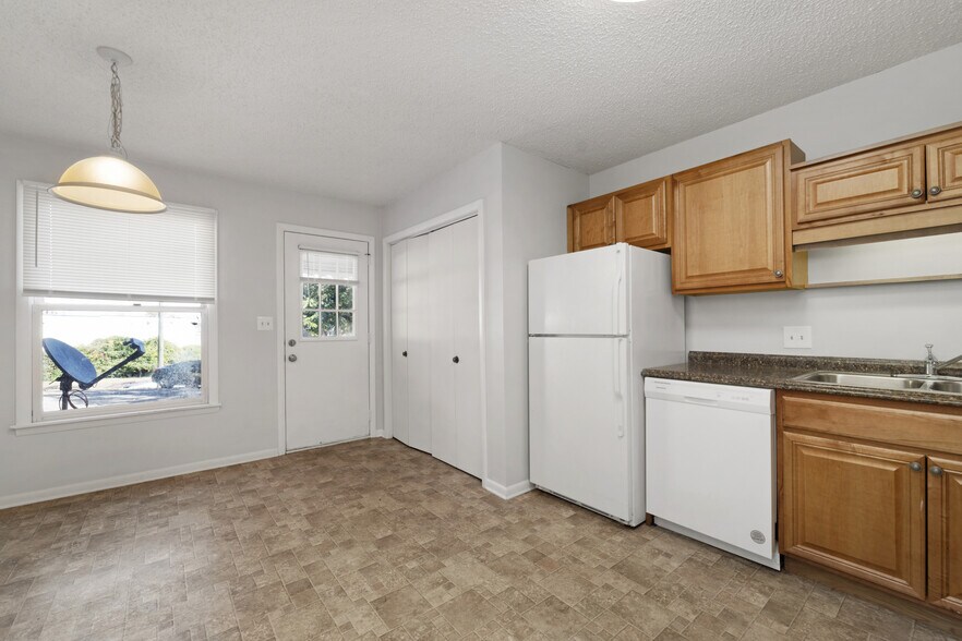 More Photos Of 1012-1032 Hickory Hill Ln, Hermitage Apartments For Sale