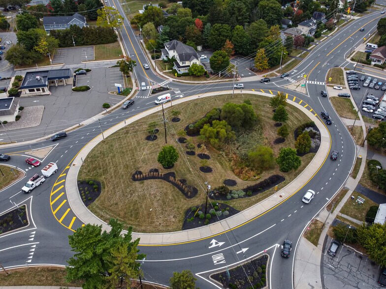 More Photos Of 221 S Main St, Flemington Office For Lease