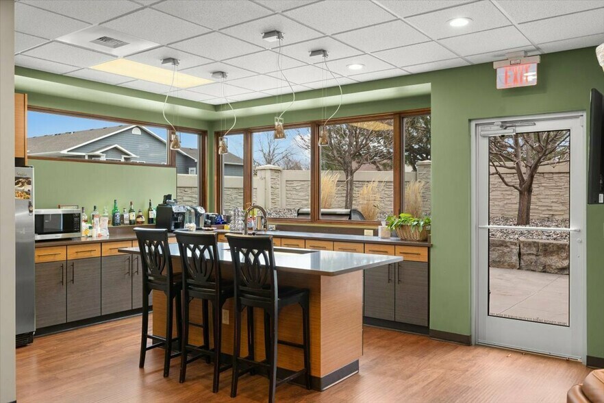 More Photos Of 1631 Zimmerman Trl, Billings Office For Sale