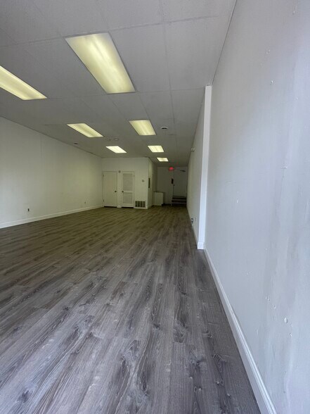 More Photos Of 12 N Black Horse Pike, Runnemede Storefront Retail Residential For Lease