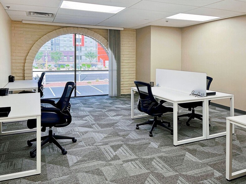 More Photos Of 4220 S Maryland Pky, Las Vegas Coworking Space