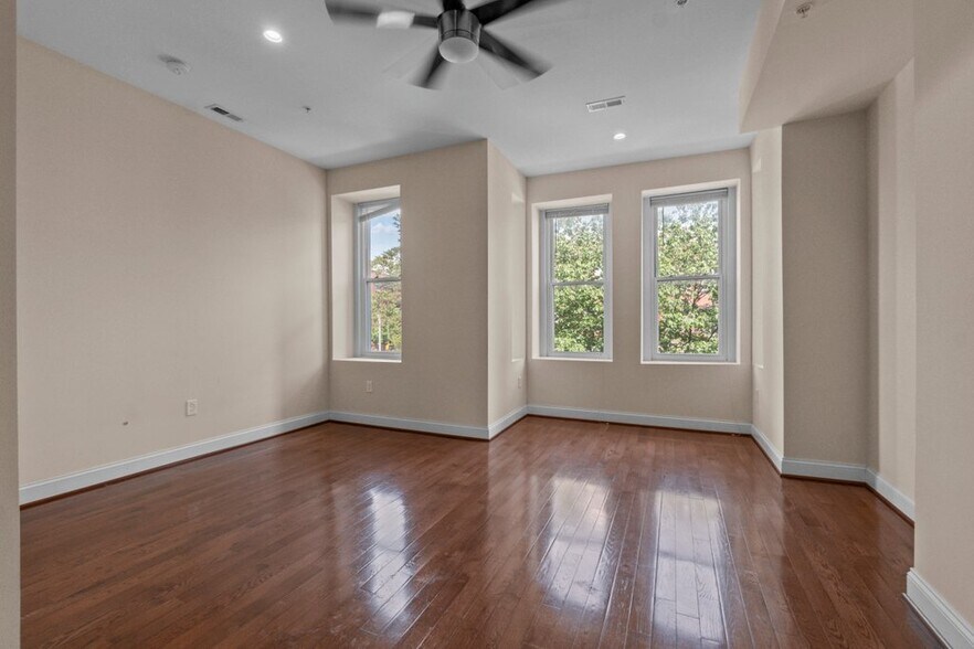 More Photos Of 2740 Saint Paul St, Baltimore Apartments For Sale