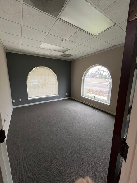More Photos Of 8340 Auburn Blvd, Citrus Heights Office For Lease