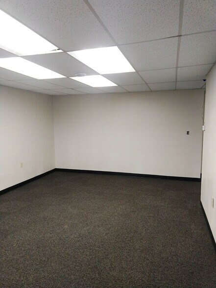 More Photos Of 54 Church St, New Milford Storefront Retail Office For Lease