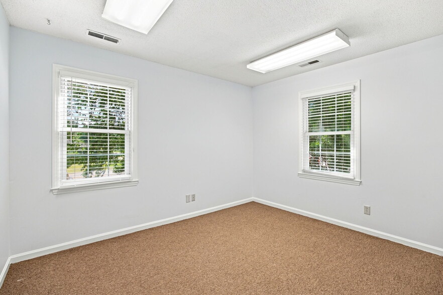 More Photos Of 3801 Wrightsville Ave, Wilmington Office Residential For Lease