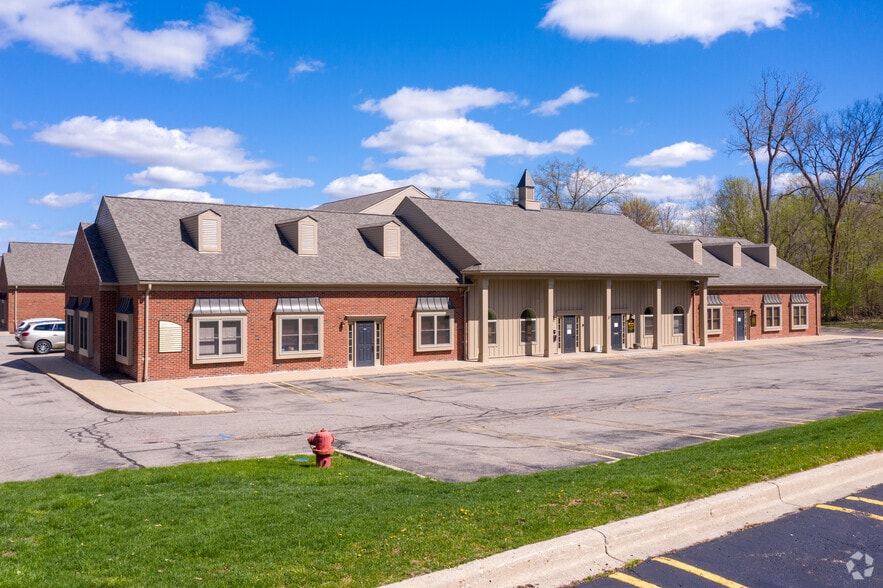 More Photos Of 37651-37695 Pembroke Ave, Livonia Office For Lease