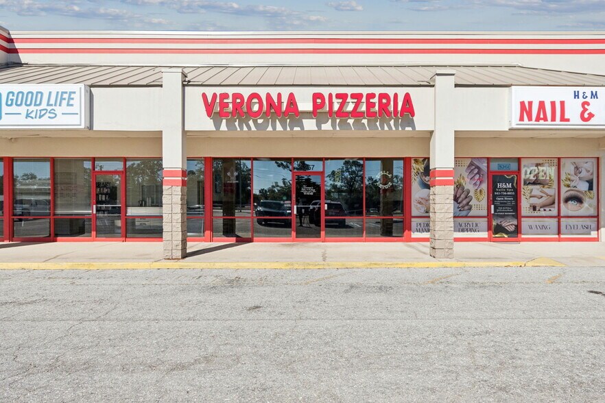 More Photos Of 5165-5261 33rd St E, Bradenton Storefront For Sale