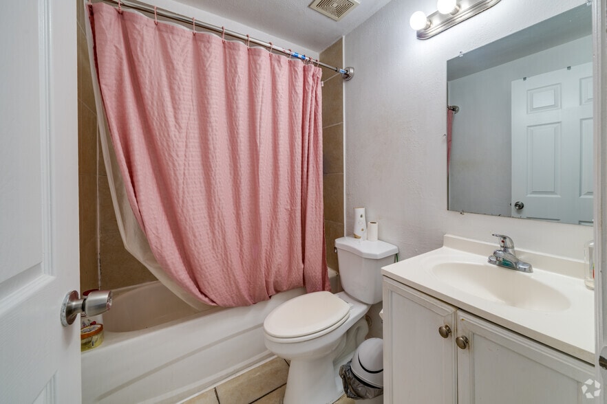 More Photos Of 763 SW 5th St, Miami Apartments For Sale