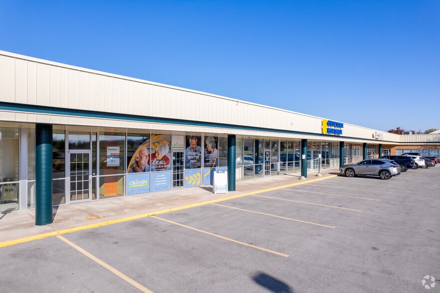More Photos Of N64W24678 Main St, Sussex Freestanding For Lease
