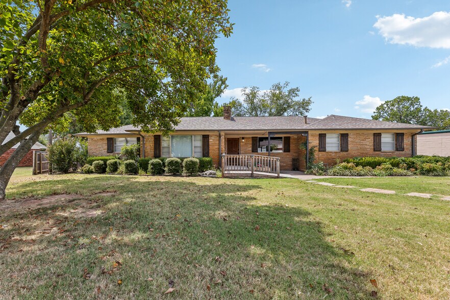 Primary Photo Of 930 W Main St, Jenks Medical For Sale