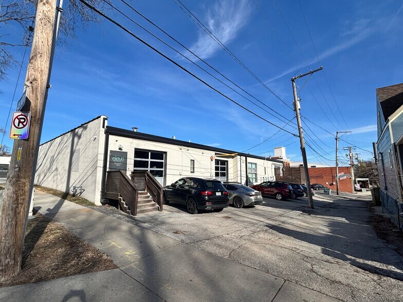 More Photos Of 301-307 E 31st St, Kansas City Flex For Sale