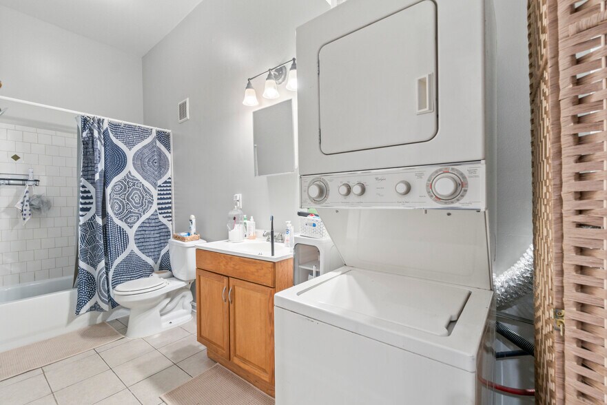 More Photos Of 1918 McCulloh St, Baltimore Apartments For Sale