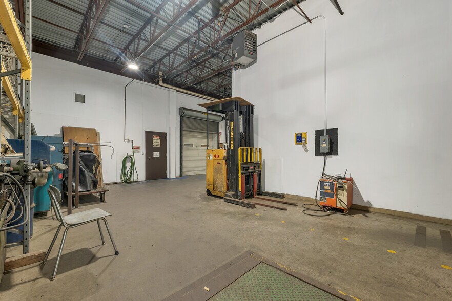 More Photos Of 200 Tilton Rd, Northfield Distribution For Lease